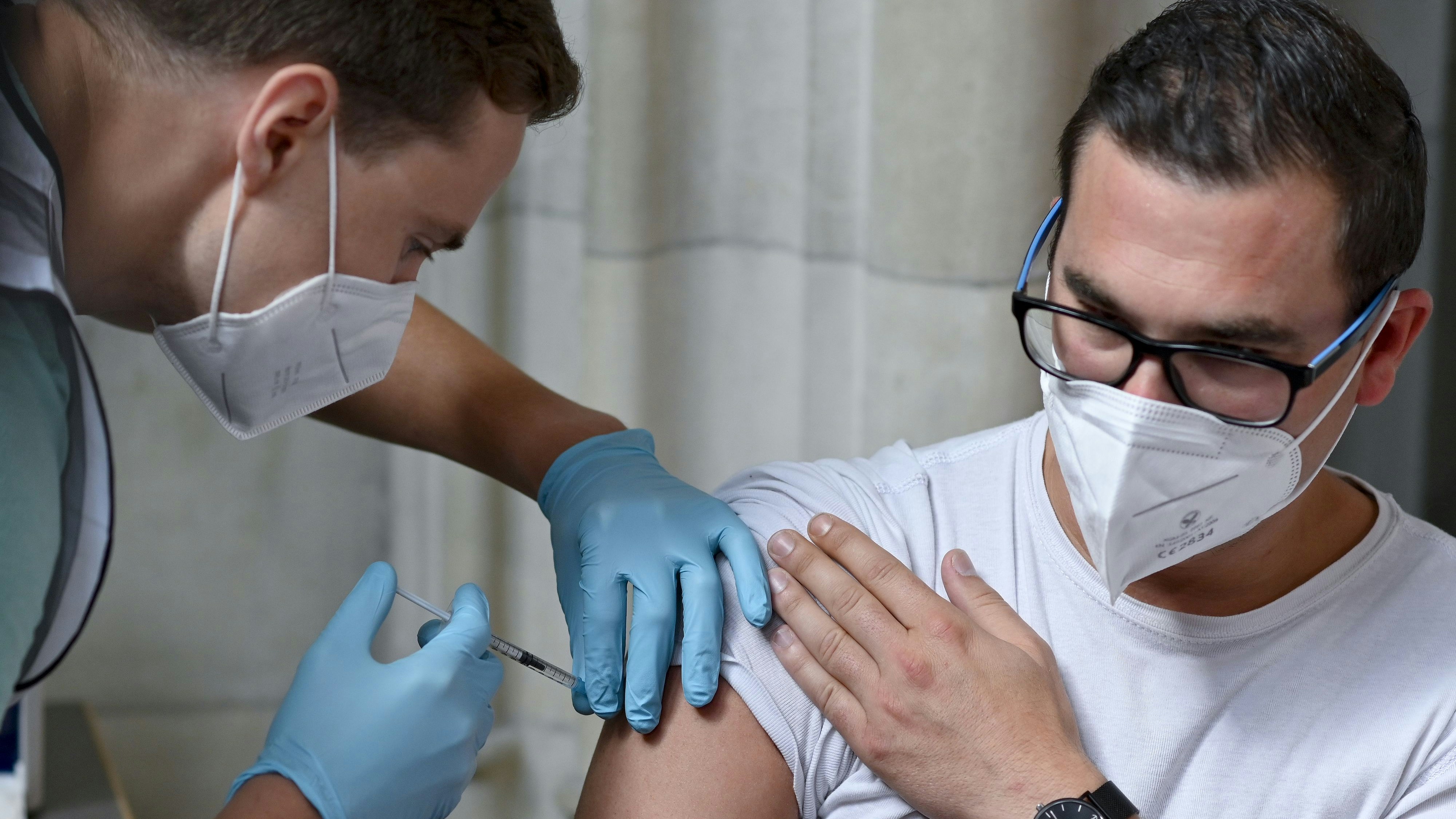 Mehr Corona-Impfungen wurden bislang nur im Juni druchgeführt.