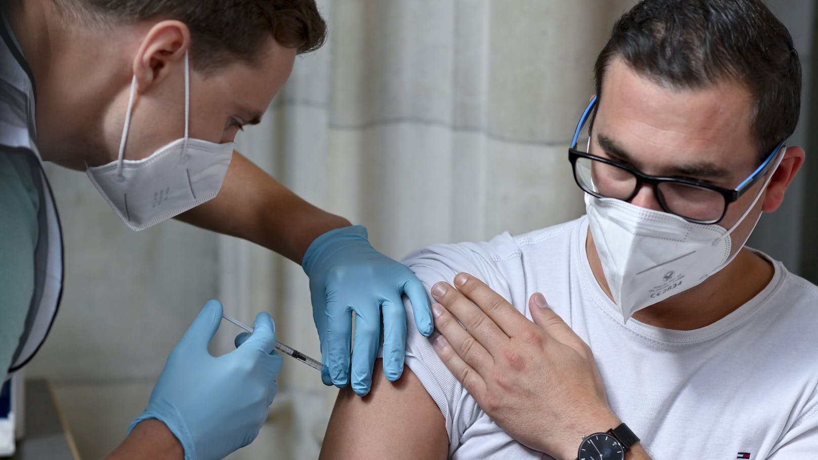 Laut WHO sollen in der neuen Phase der Pandemie nur noch Risikogruppen zwölf Monate nach ihrem letzten Booster eine zusätzliche Impfung erhalten.