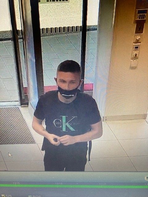 Dieser mutmaßliche Dieb wird von der Polizei gesucht.