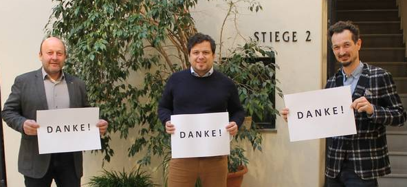 Danke für die Spenden: Bürgermeister Franz Aigner, GR Zoltan Tuzson und StR. Joseph Hofmarcher.