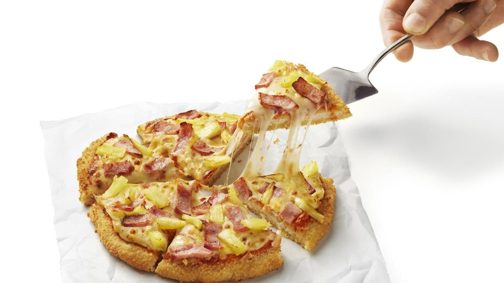 Bei "Schnitzza" handelt es sich um ein kreisrundes Schnitzel mit Pizza-Belag.