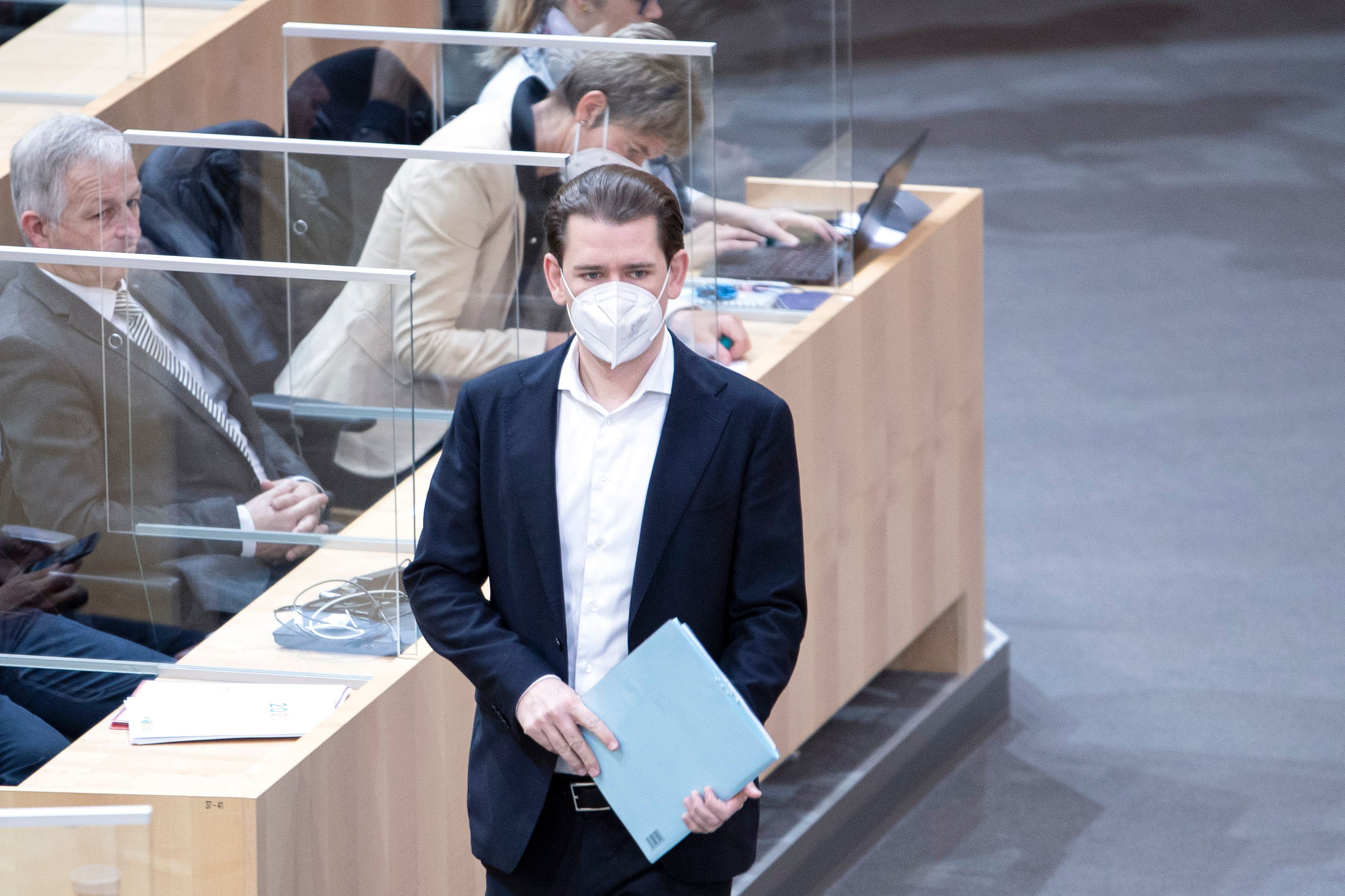 Download von www.picturedesk.com am 02.12.2021 (10:15).  129. Nationalratssitzung im österreichischen Parlament. Im Bild: Klubobmann Sebastian Kurz (ÖVP). Wien, Österreich. 17.11.2021 // 129th National Assembly in the Austrian parliament. Picture: Chairman Sebastian Kurz (OEVP). Vienna, Austria. November 17th, 2021. - 20211117_PD1161 - Rechteinfo: Rights Managed (RM)