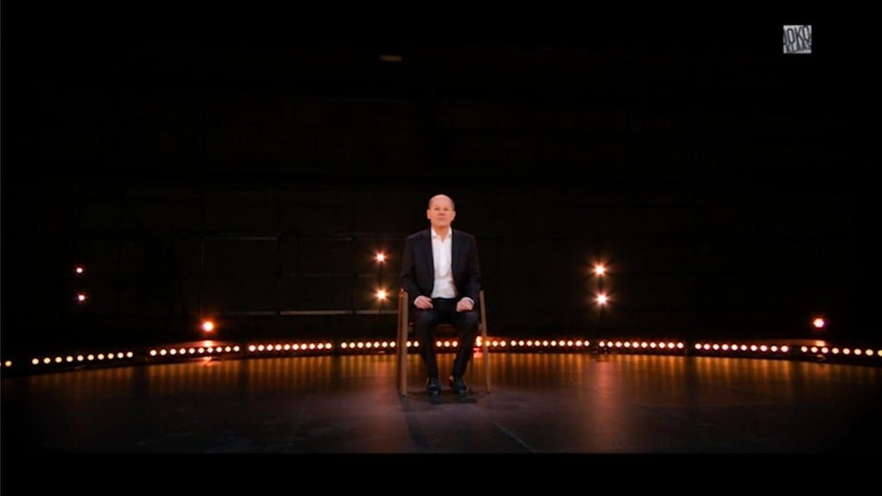 Scholz saß um 20.15 Uhr plötzlich in einem leeren Studio.