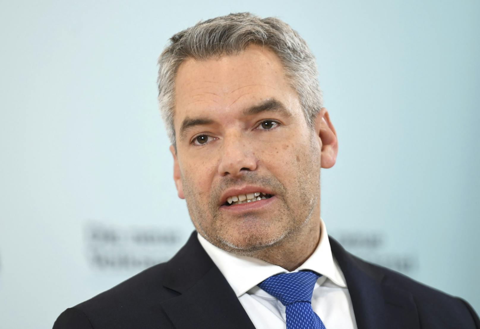Wird die ÖVP übernehmen und sich auf den Kanzlerposten setzen: Der bisherige Innenminister Karl Nehammer.