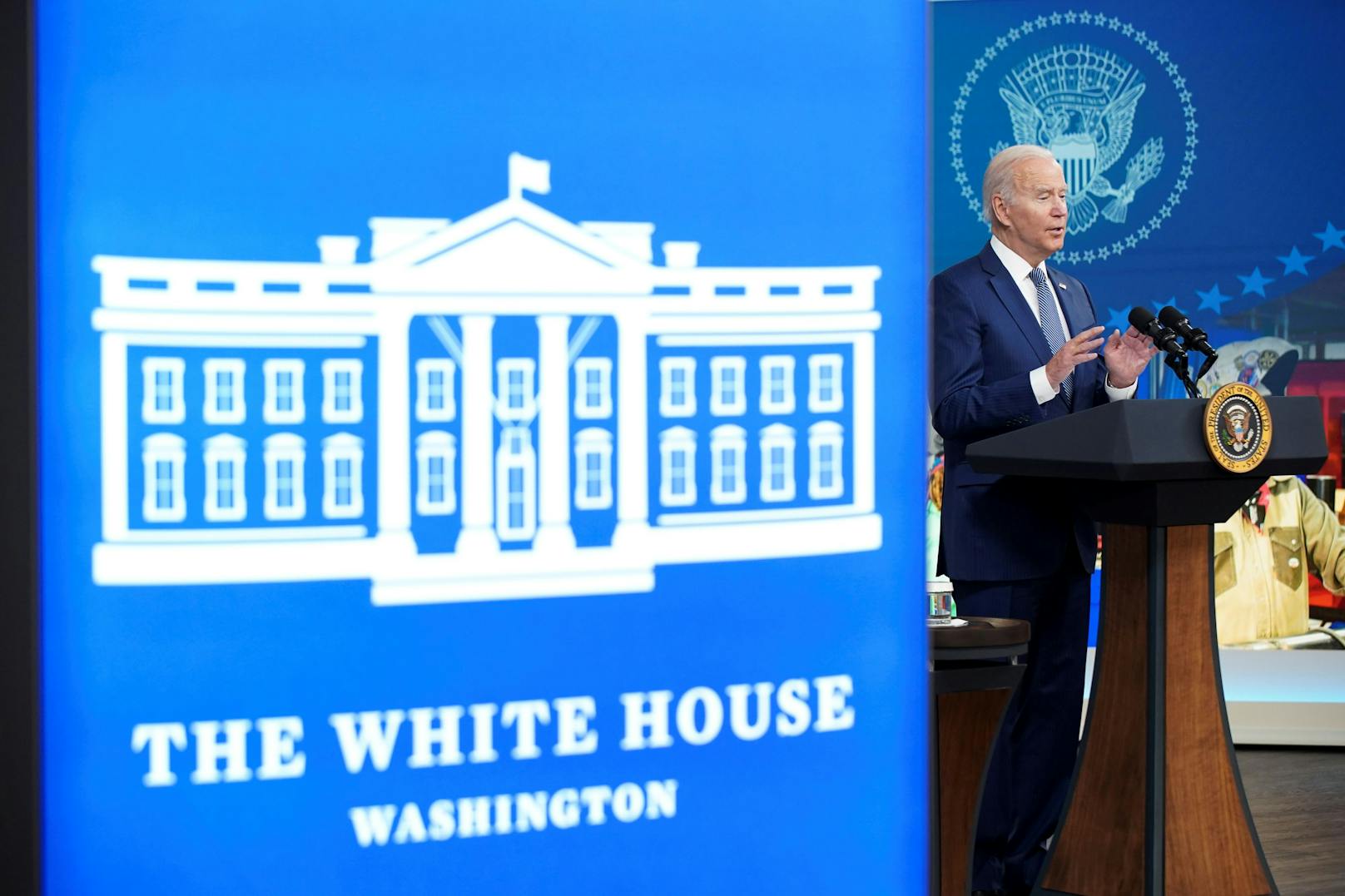 Der US-Präsident hofft, auch die Impfquote steigern zu können: Joe Biden sprach bei der US-Gesundheitsforschungsbehörde über den Corona-Winter. (2. Dezember 2021)