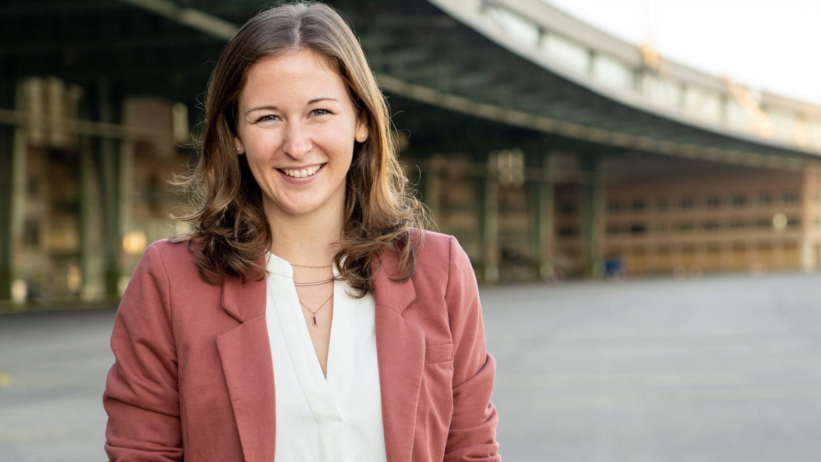 Claudia Plakolm (26)