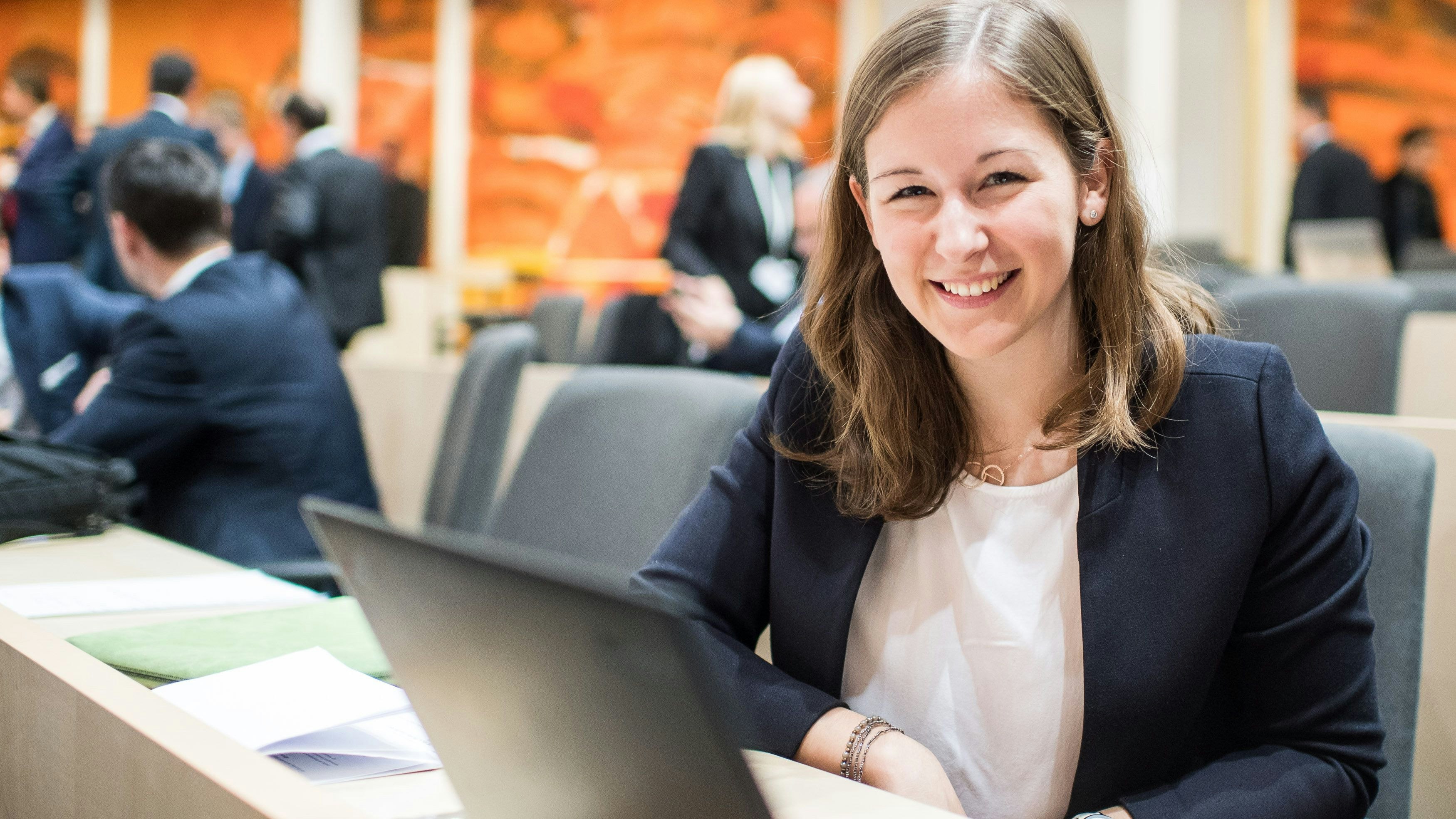 Claudia Plakolm sitzt seit 2017 im Parlaement.