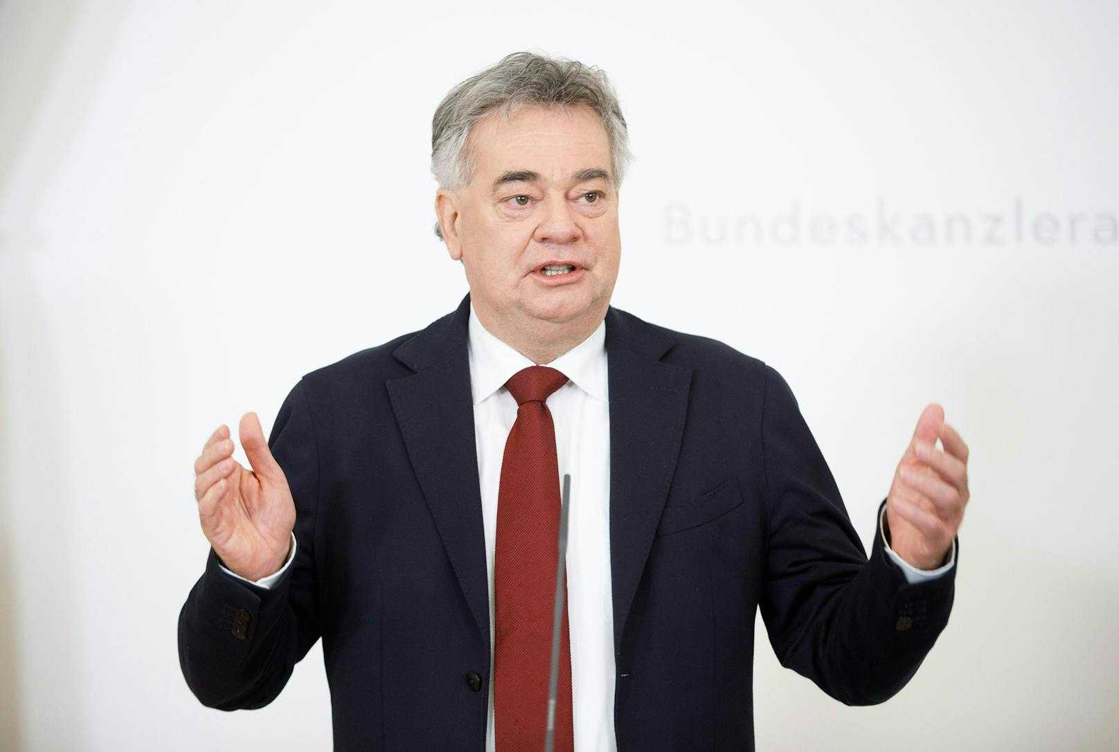 Vizekanzler ist und bleibt Werner Kogler von den Grünen.