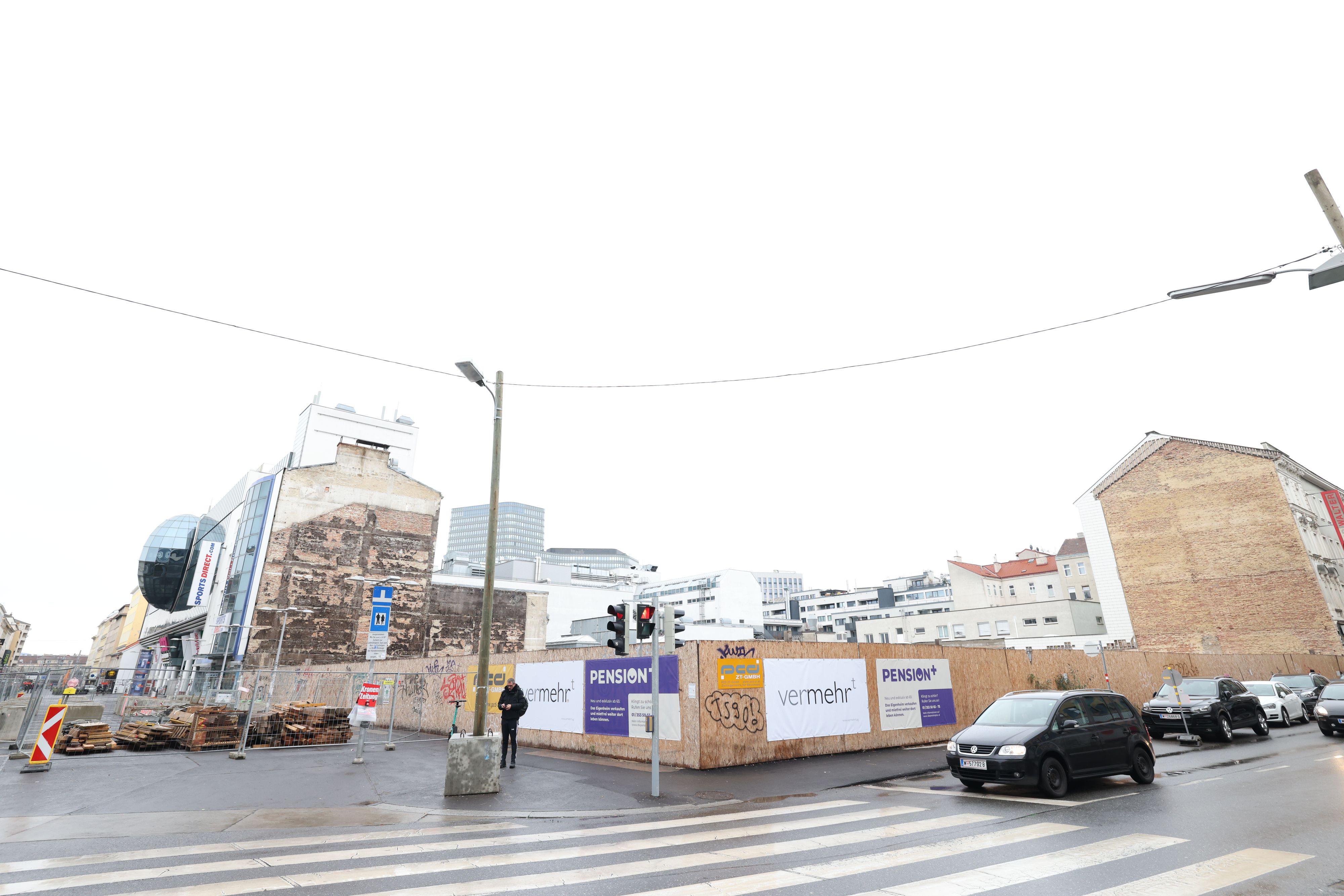 Das alte Tlapa-Gebäude ist bereits völlig abgerissen. Bald sollen hier ein Serviced-Appartement- und Bürogebäude sowie eine Tiefgarage entstehen.