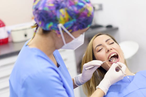 Eine Villacher Zahnärztin droht, bei einer eingeführten Impfpflicht ihre Praxis zu schließen. (Symbolfoto)
