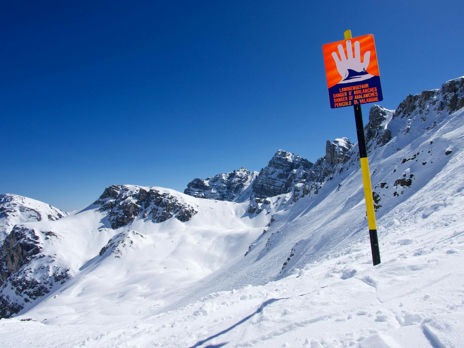 Avalanche sign in the Austrian Alps