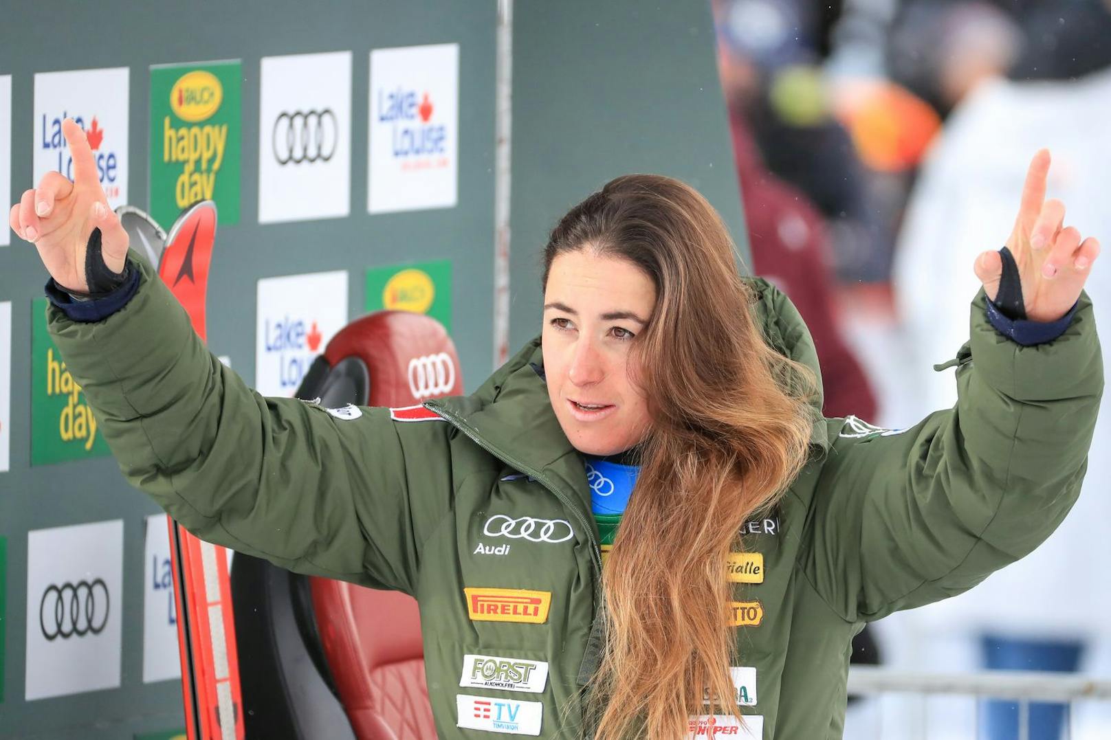 Der Italienerin Sofia Goggia gelingt in Lake Louise Historisches. Sie holt das Speed-Triple. Das schafften vor ihr nur Lindsey Vonn und Katja Seizinger.