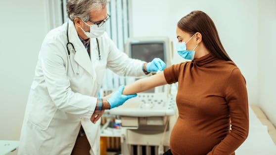 Die Corona-Impfung wird auch Schwangeren empfohlen. 