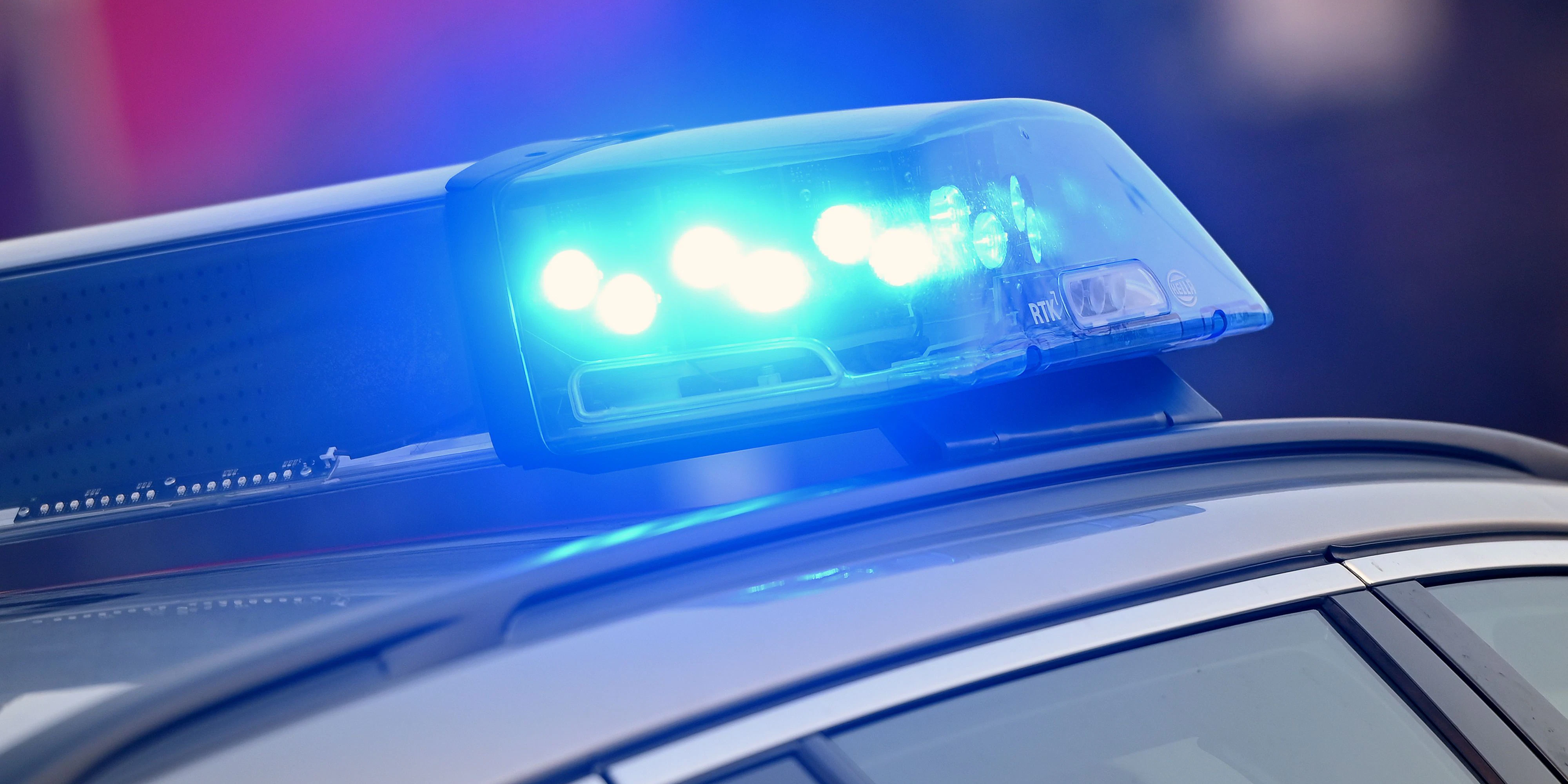 Blaulicht eines Polizeiautos. Symbolbild