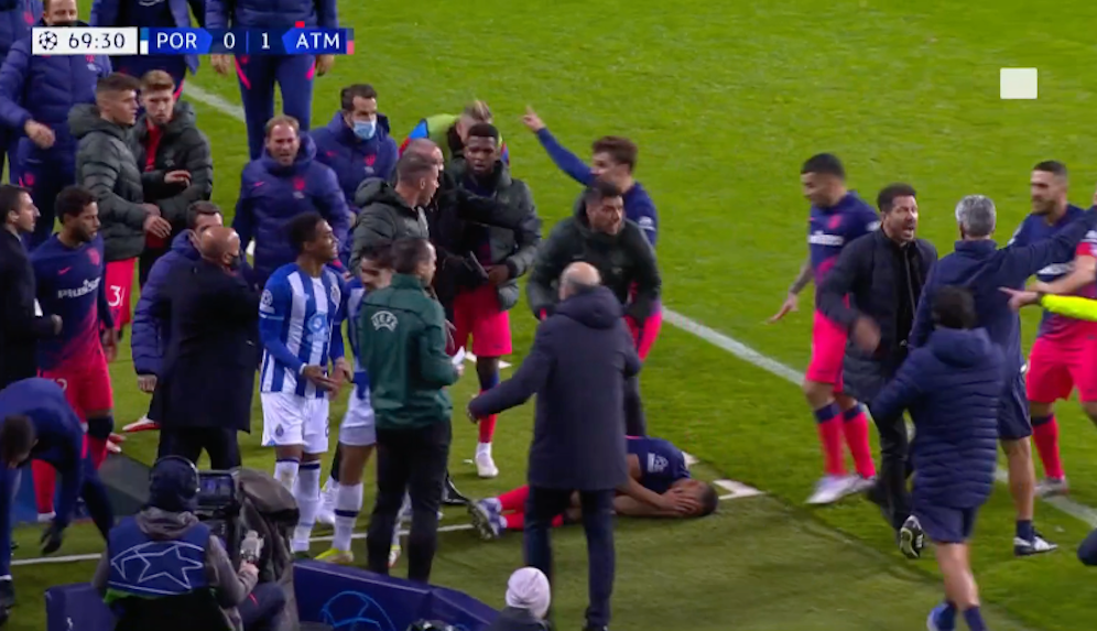 Bei Porto gegen Atletico Madrid flogen die Fetzen. 