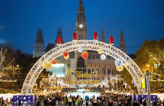 Die Wiener Christkindlmärkte sollen bald wieder öffnen, vorerst aber ohne gastronomische Betriebe.