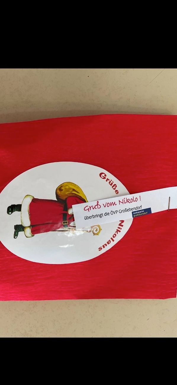 Die ÖVP Großebersdorf verteilte Nikolo-Sackerl im Kindergarten. 