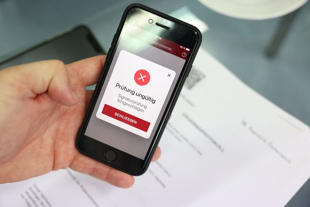 In der Schule flog die Fälschung der 45-Jährigen auf. 