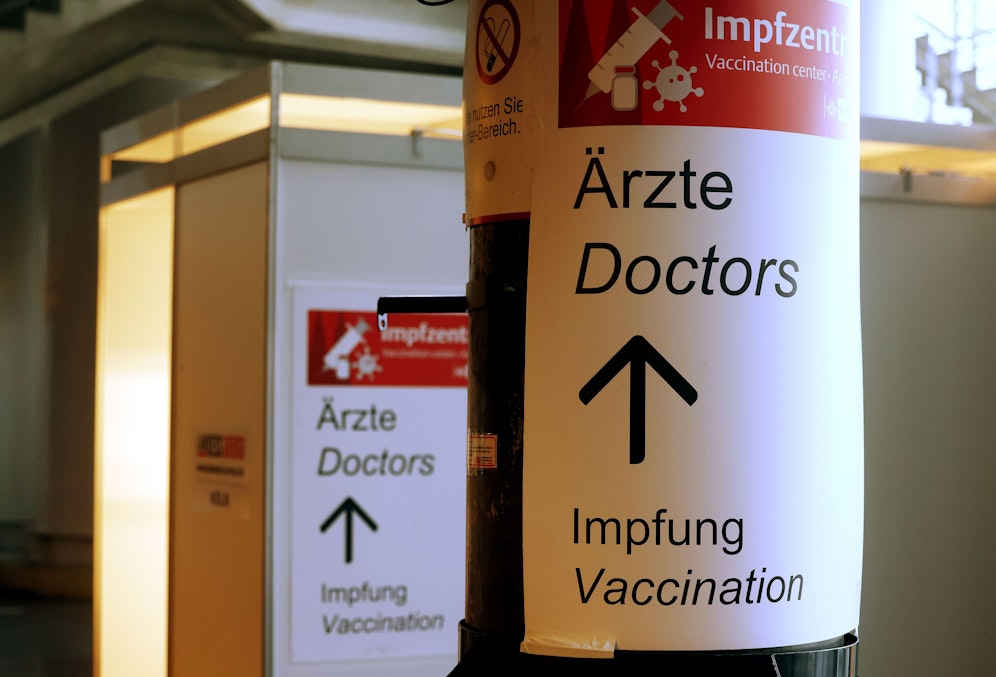 Wer sich als Arzt nicht impfen lässt, könnte künftig seine Berufszulassung verlieren.<br>