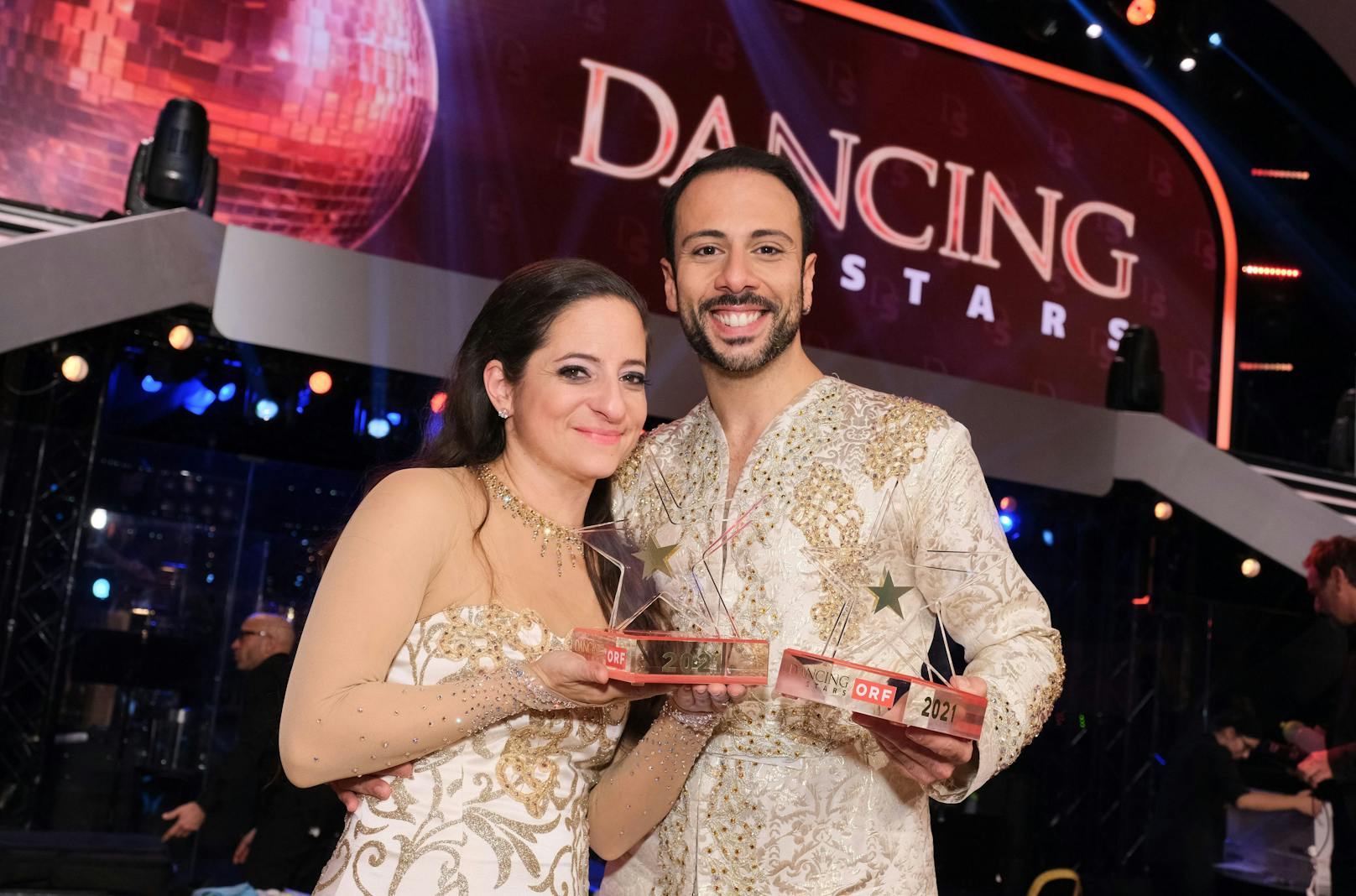 Caroline Athanasiadis und Danilo Campisi tanzten sich bei "Dancing Stars" zum Sieg.