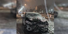 Cabrio-Fahrer crasht in Donaustadt gegen Straßenlaterne