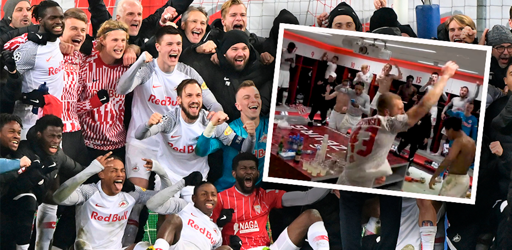 Salzburgs Spieler feiern den Achtelfinal-Einzug. 