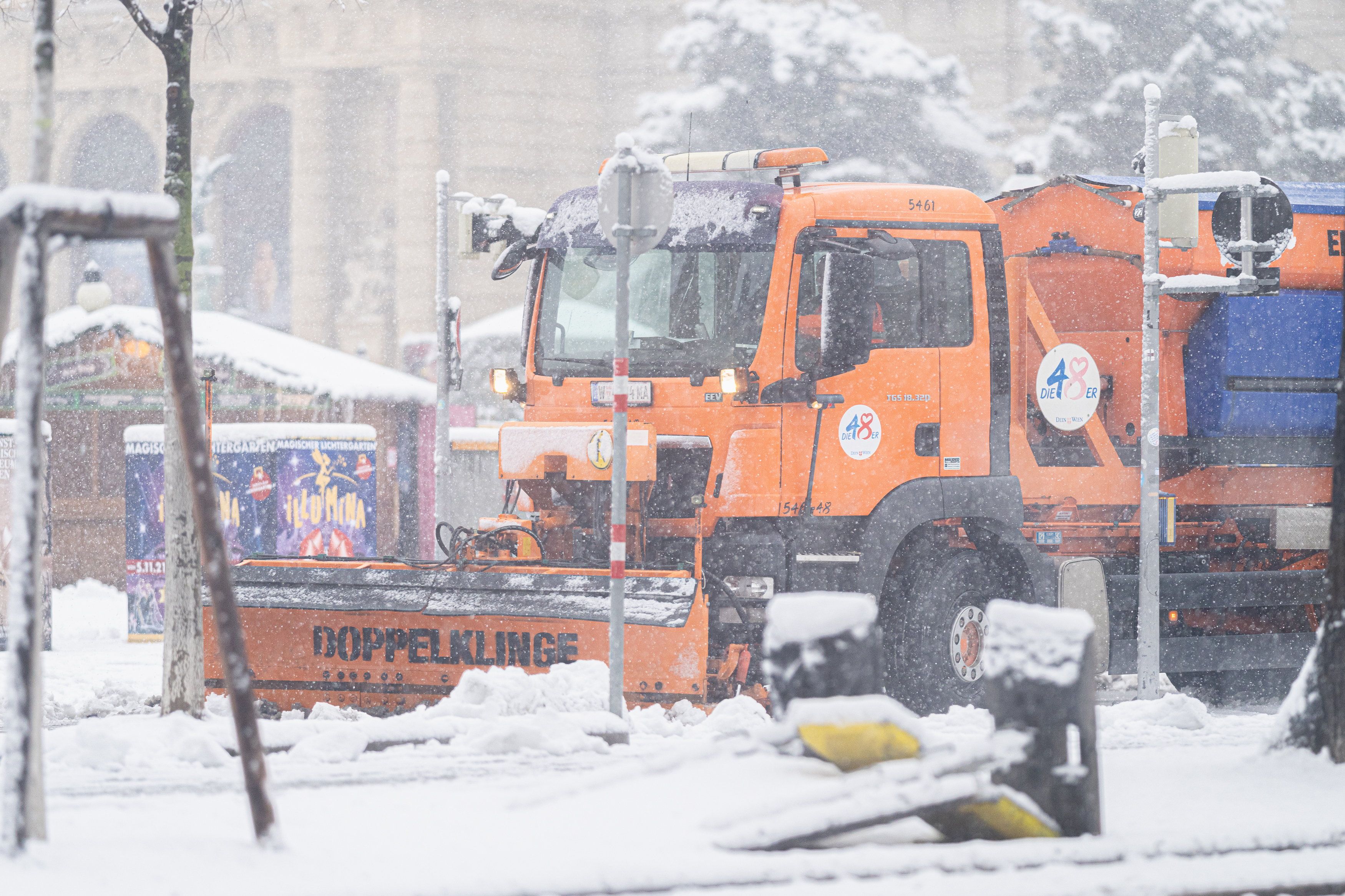 Der Winterdienst steht in Wien aktuell im Dauereinsatz.