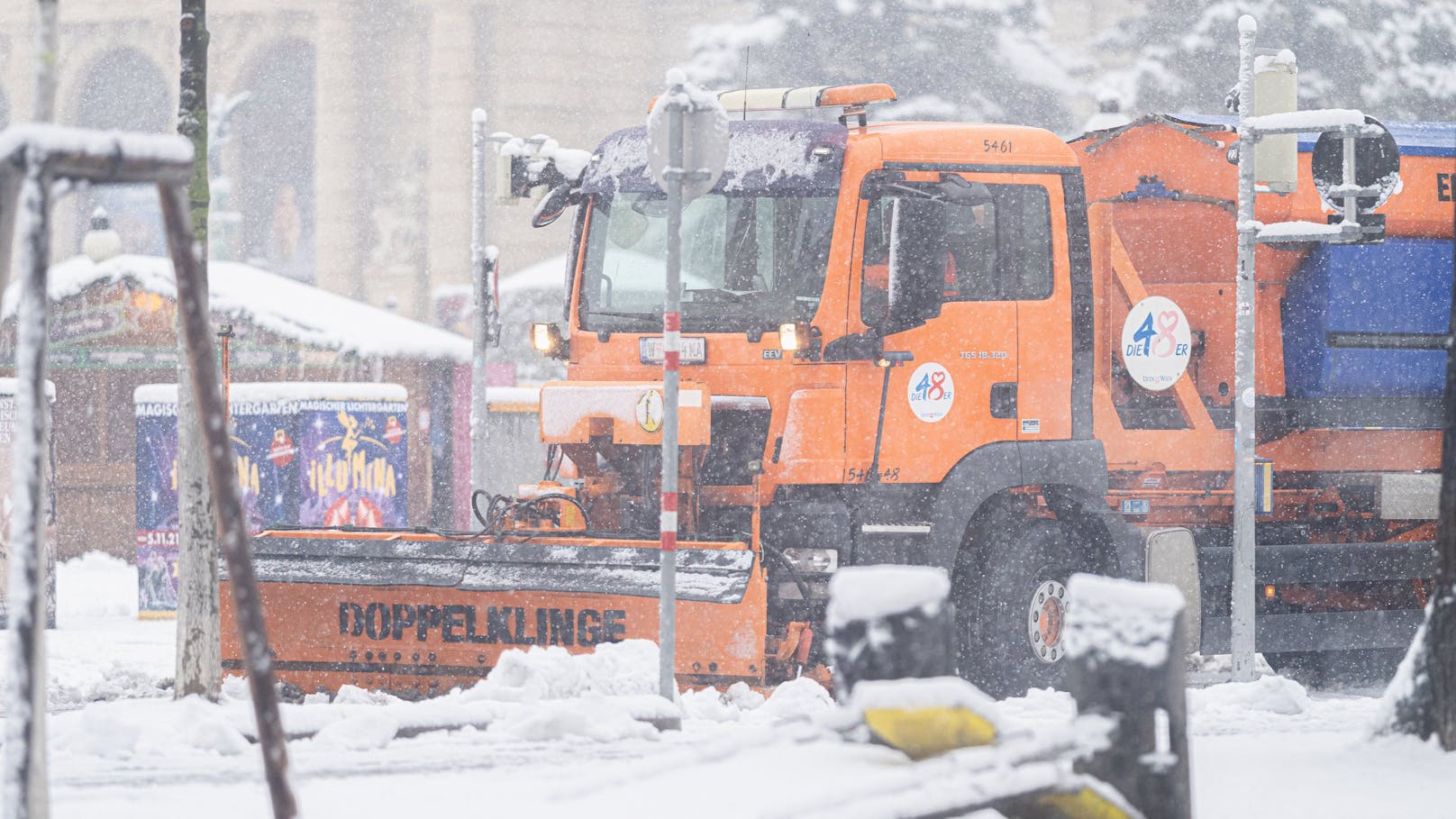 Der Winterdienst steht in Wien aktuell im Dauereinsatz.