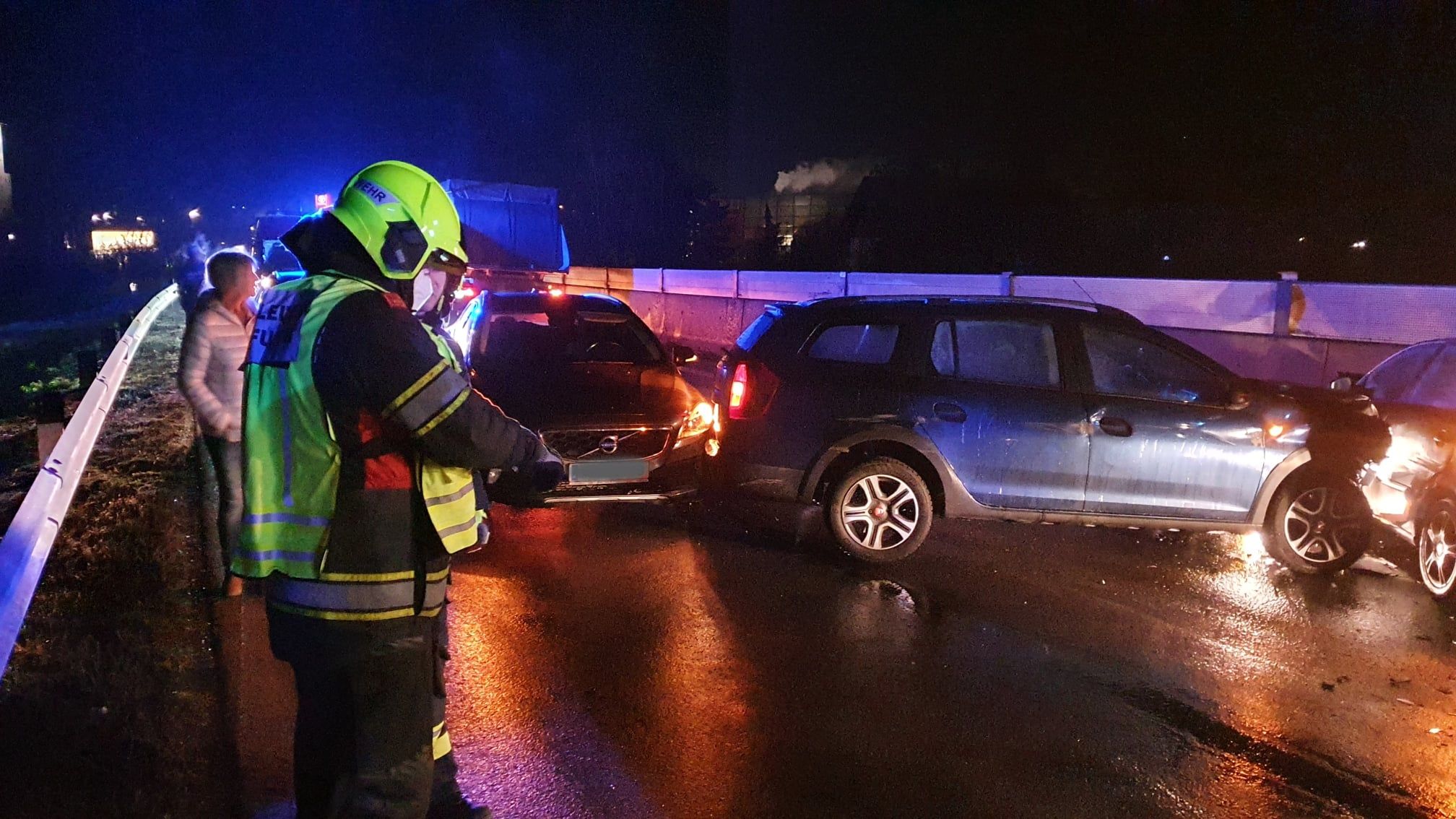 Massenkarambolage in den frühen Morgenstunden bei Greinsfurth.