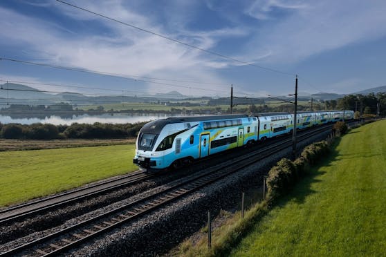 Seit Spätsommer sind die sechsteiligen Doppelstocktriebzüge der dritten Serie (KISS 3) zwischen Wien und Salzburg unterwegs.