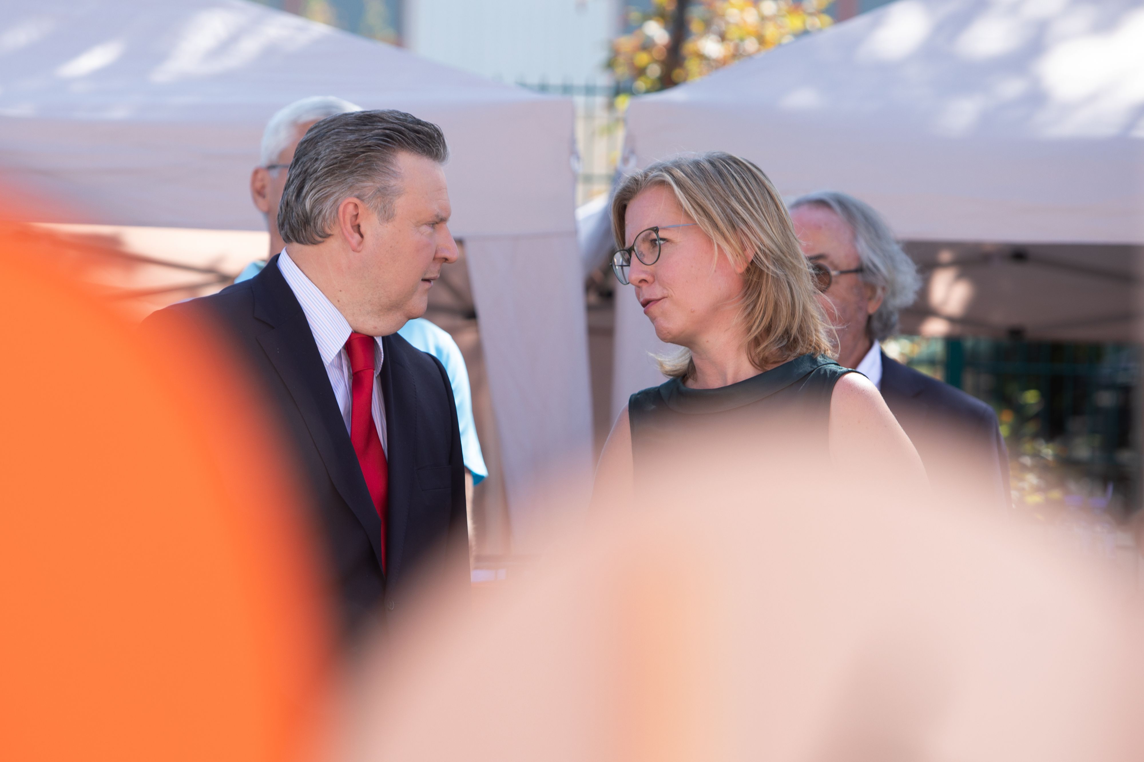 Wiens Bürgermeister Michael Ludwig und Verkehrsministerin Leonore Gewessler.