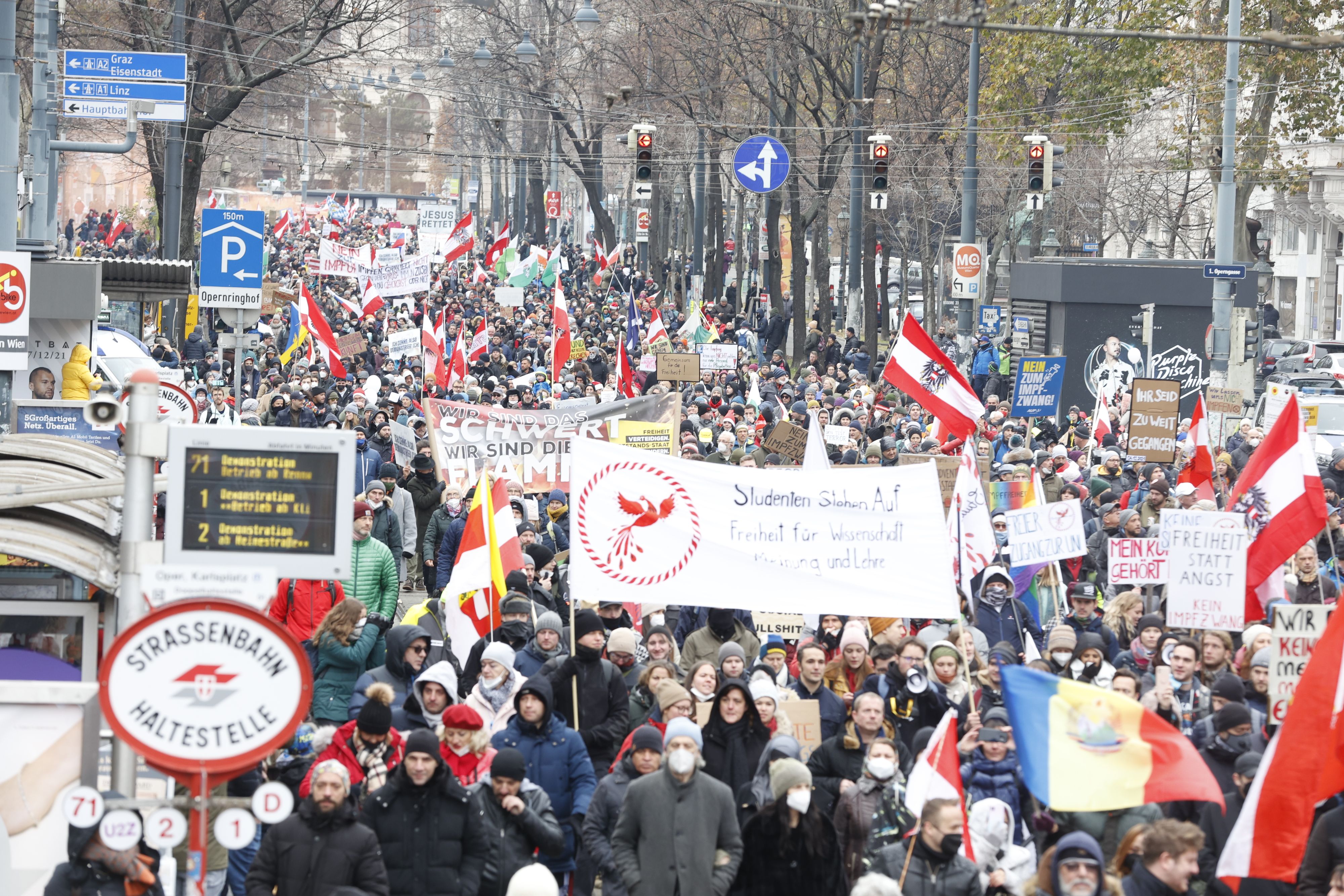 Eine Demonstration gegen die Corona-Maßnahmen am 4. Dezember 2021 in Wien.