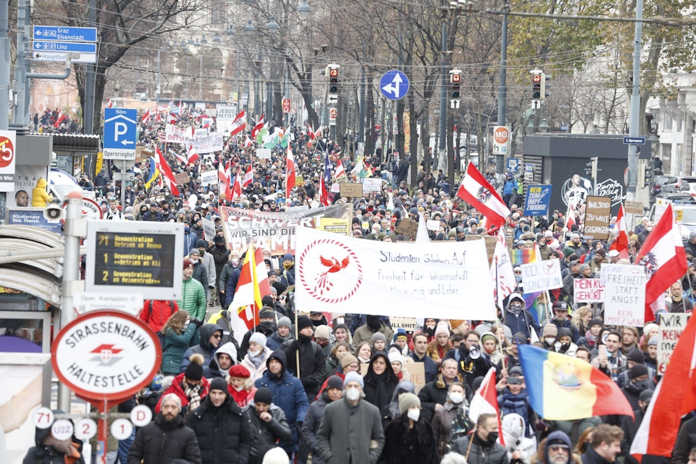 Eine Demonstration gegen die Corona-Maßnahmen am 4. Dezember 2021 in Wien.