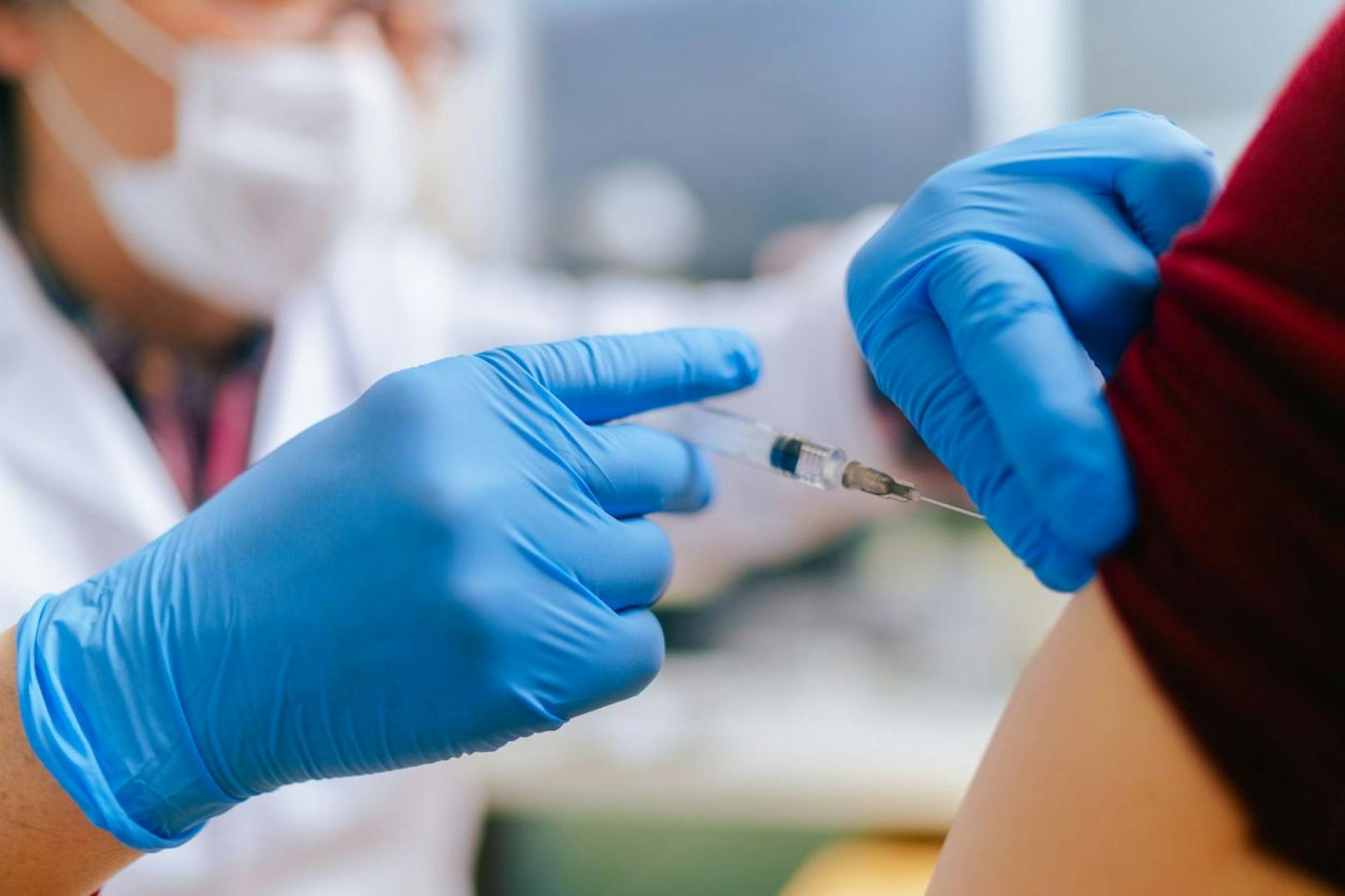Tausende Beschwerden gegen Impf-Briefe der Regierung