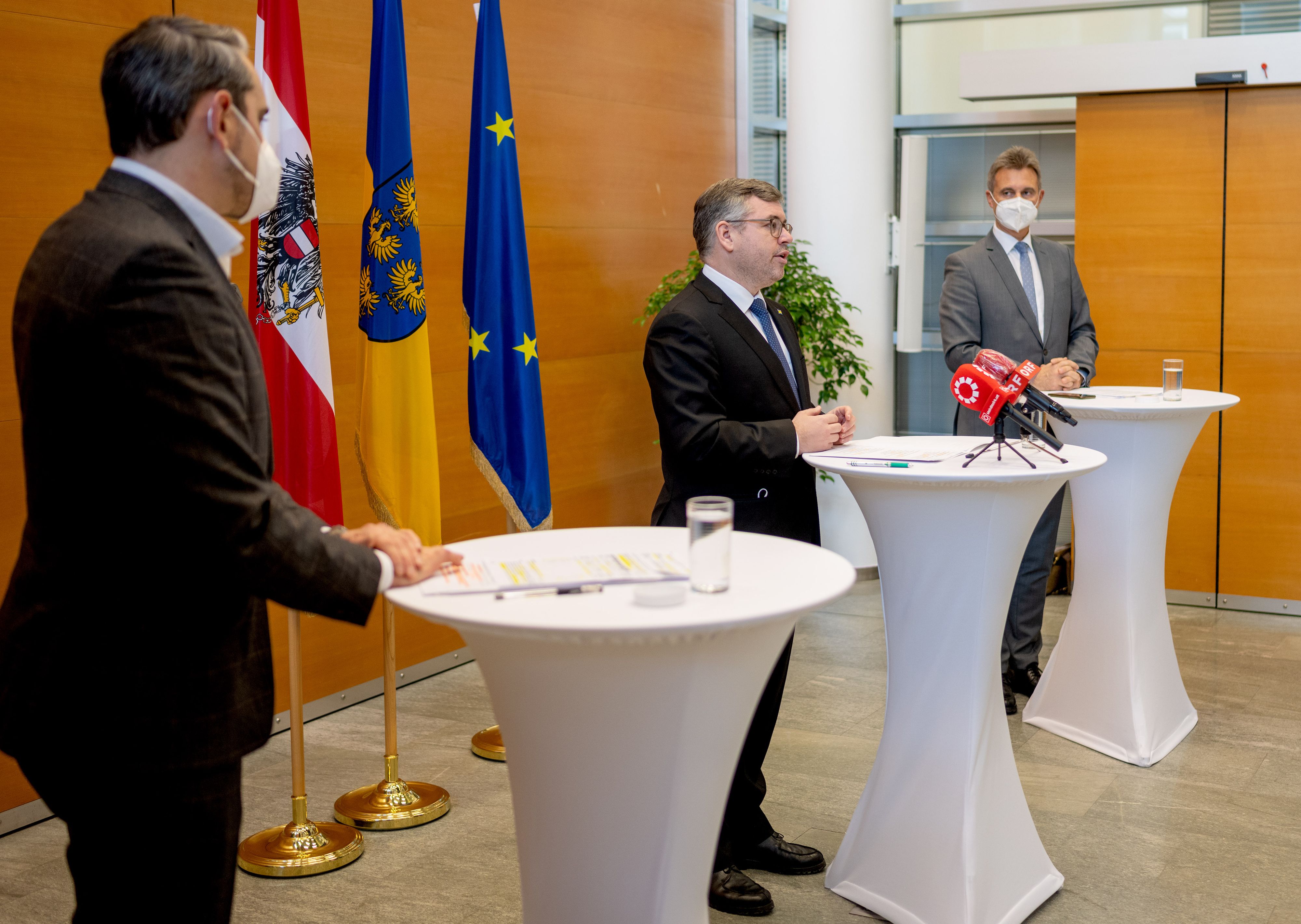 Stellten den neuen Fahrplan vor.