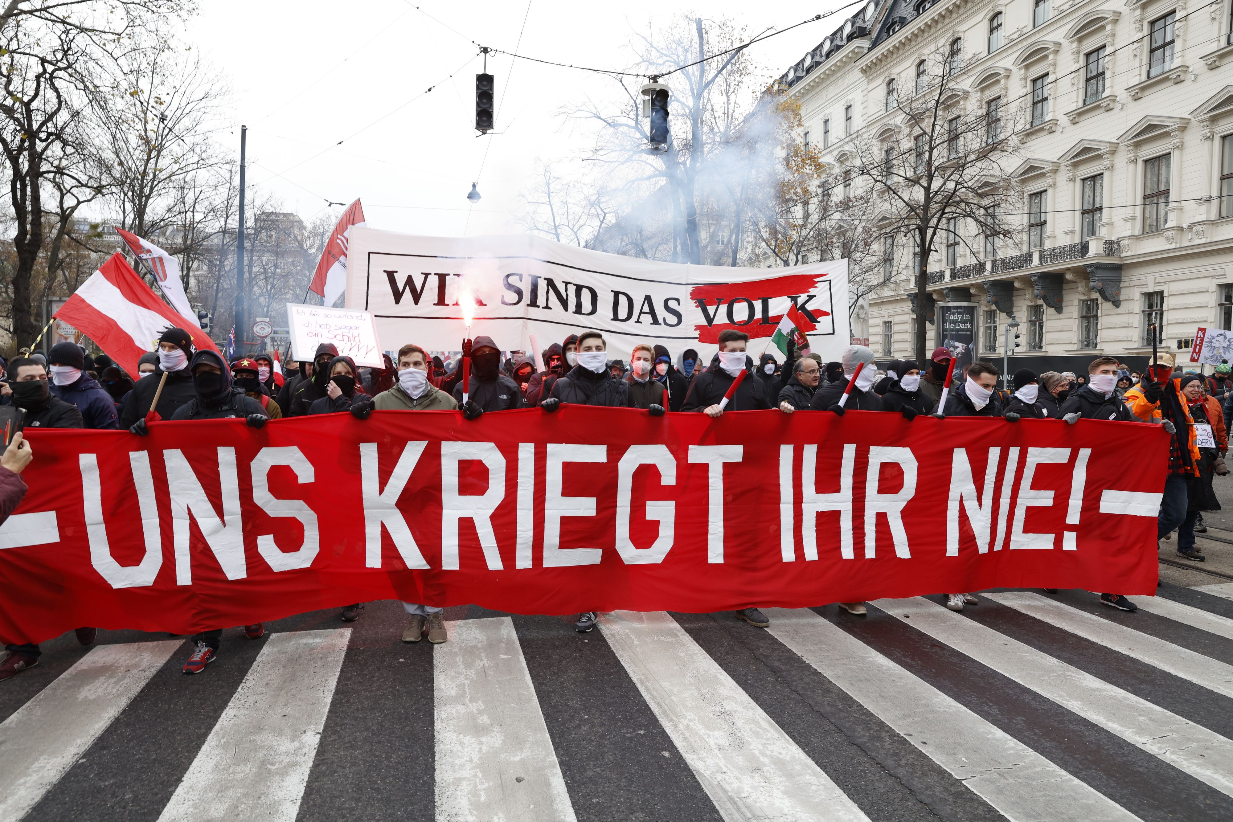 Bild einer Demonstration gegen die Corona-Maßnahmen am 4. Dezember 2021 in Wien.