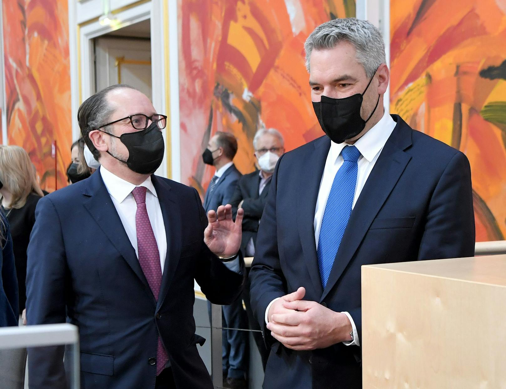 Außenminister Alexander Schallenberg (ÖVP) und Bundeskanzler Karl Nehammer (ÖVP) – konnten sie den ÖVP-Absturz bremsen?