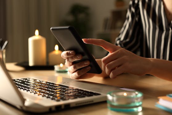 Der Strom ist auch, aber Smartphone & Co. könnten noch Akku haben. Eine Chance auf Internet?