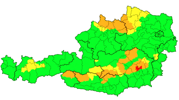 Schon am Sonntag gibt es Warnungen vor gefrierendem Regen im Norden und starkem Wind im Süden.