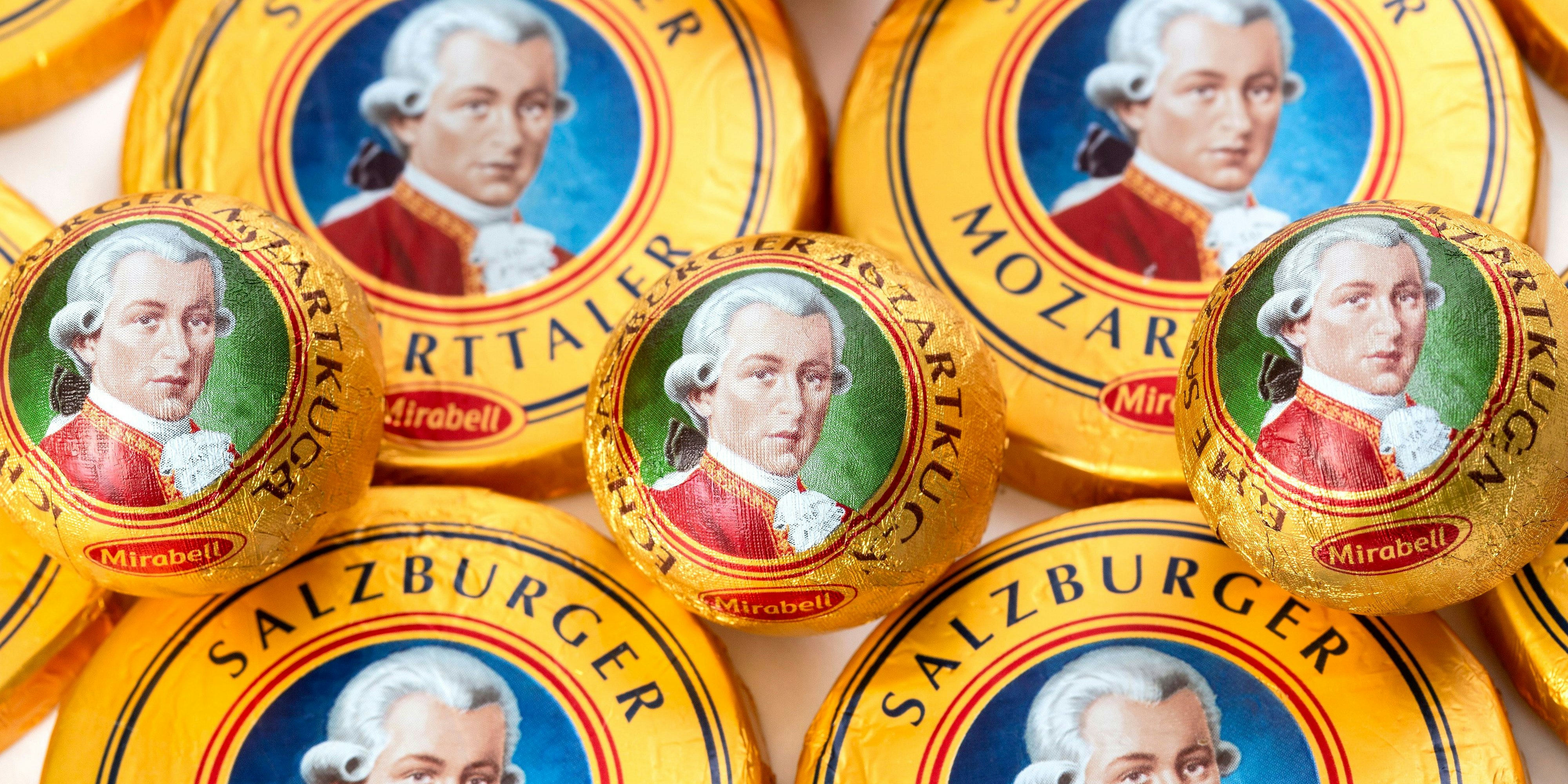 Download von www.picturedesk.com am 13.12.2021 (14:28).  Mirabell Echte Mozartkugeln und Mozarttaler von Salzburg-Schokolade - 20211209_PD3770 - Rechteinfo: Rights Managed (RM)