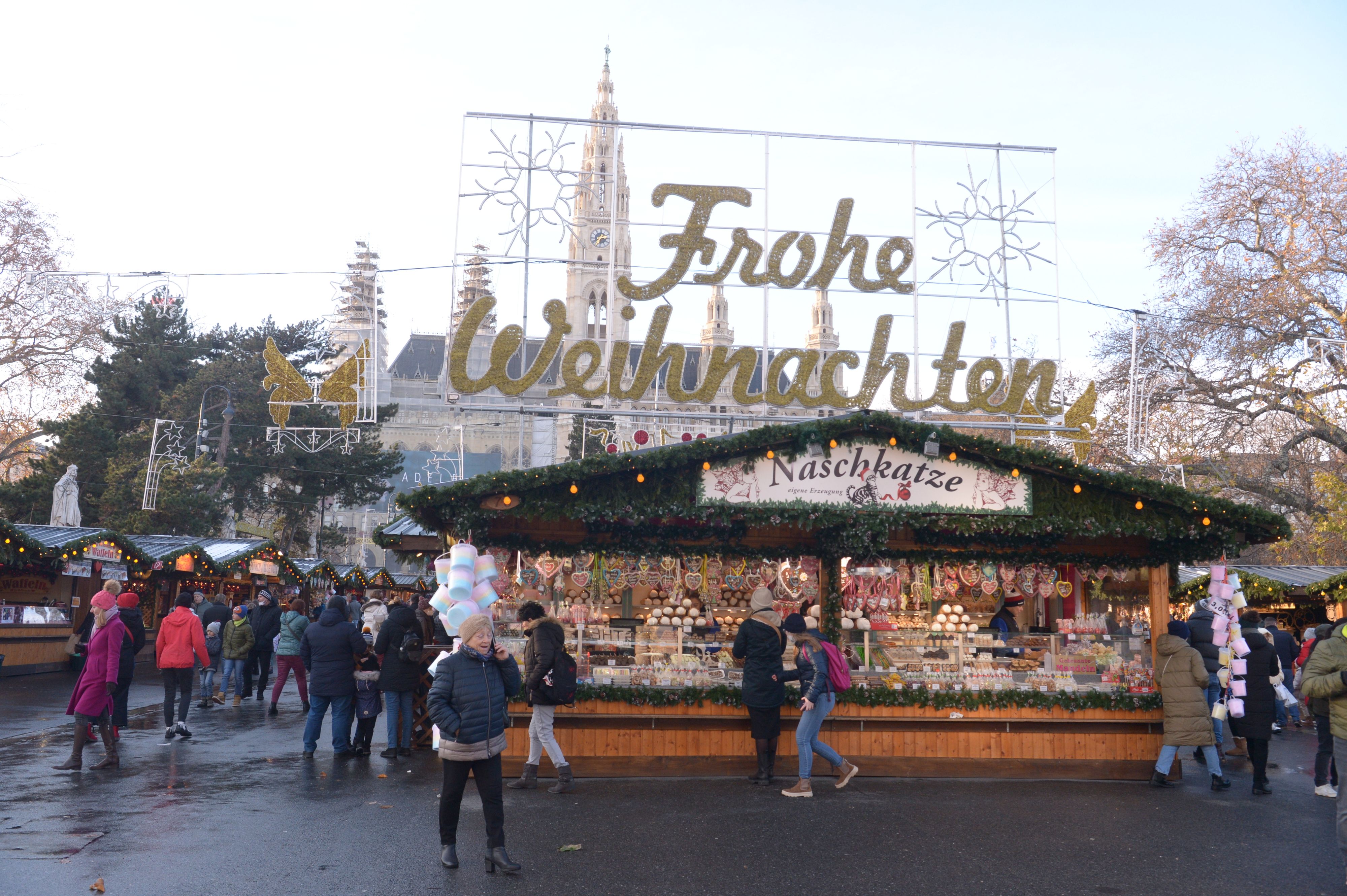 Christkindlmarkt Rathausplatz