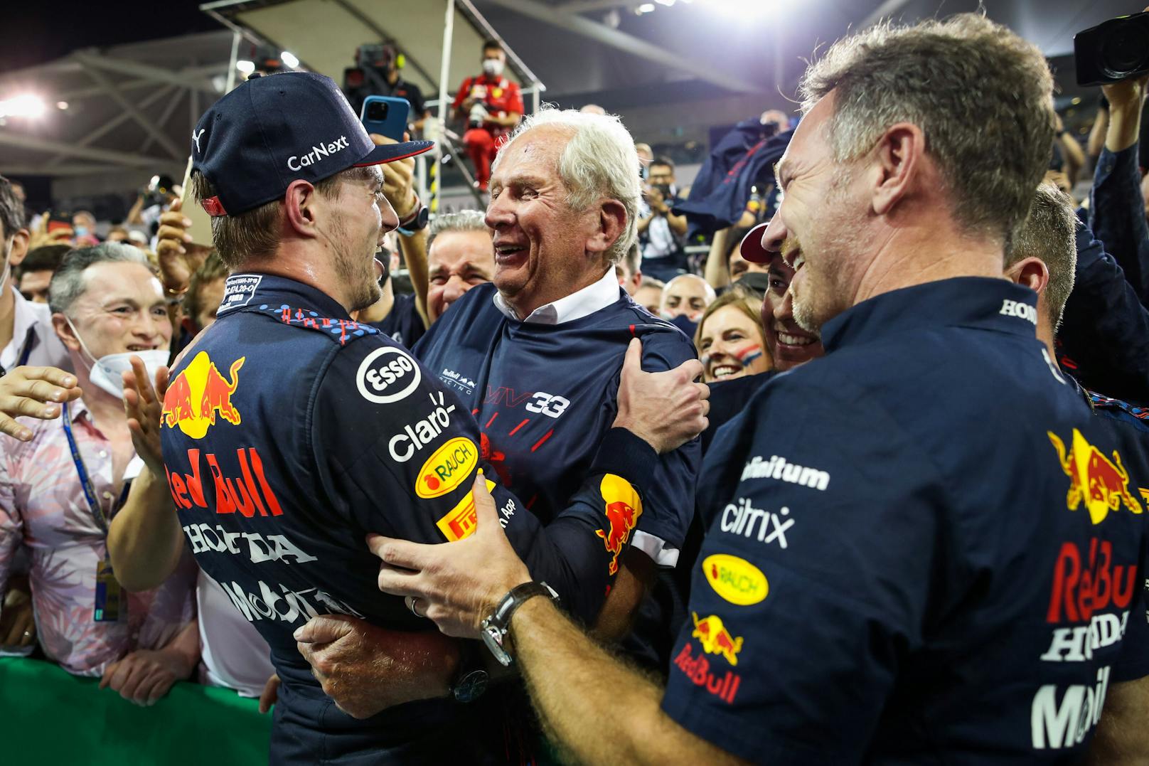 Red-Bull-Motorsportchef Marko mit Weltmeister Verstappen: "Eine andere Sphäre."