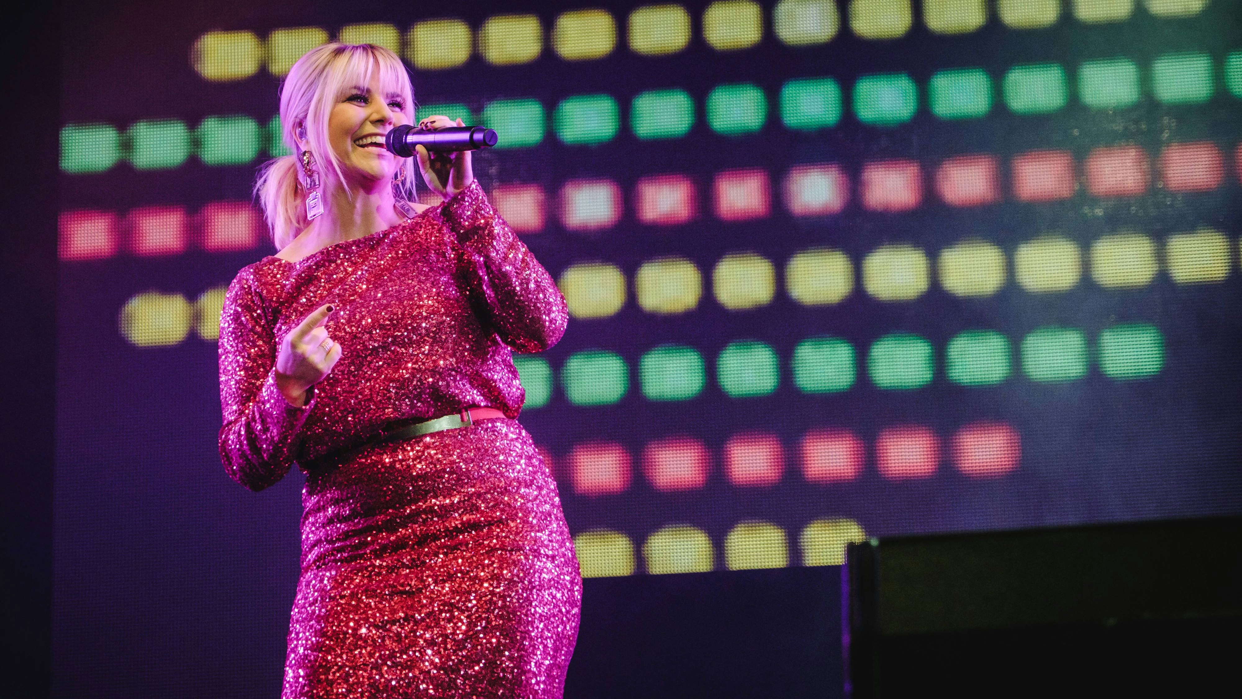 Beatrice Egli Zürich, Switzerland. 30th, October 2021. The Swiss schlager singer Beatrice Egli performs live at Die grosse Schlagerparty 2021 at Hallenstadion in Zürich. Zürich Switzerland PUBLICATIONxNOTxINxDENxNORxFIN Copyright: xGonzalesxPhoto/TilmanxJentzschx 