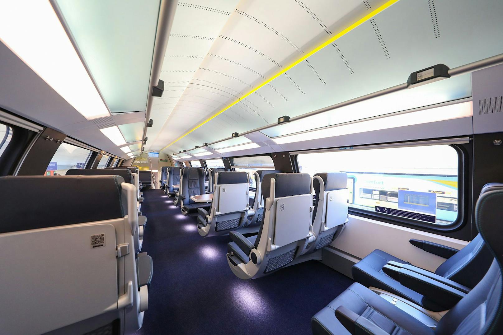 Der Komfort auf den 506 Ledersitzplätzen entspricht in allen Wagen dem der ersten Klasse.