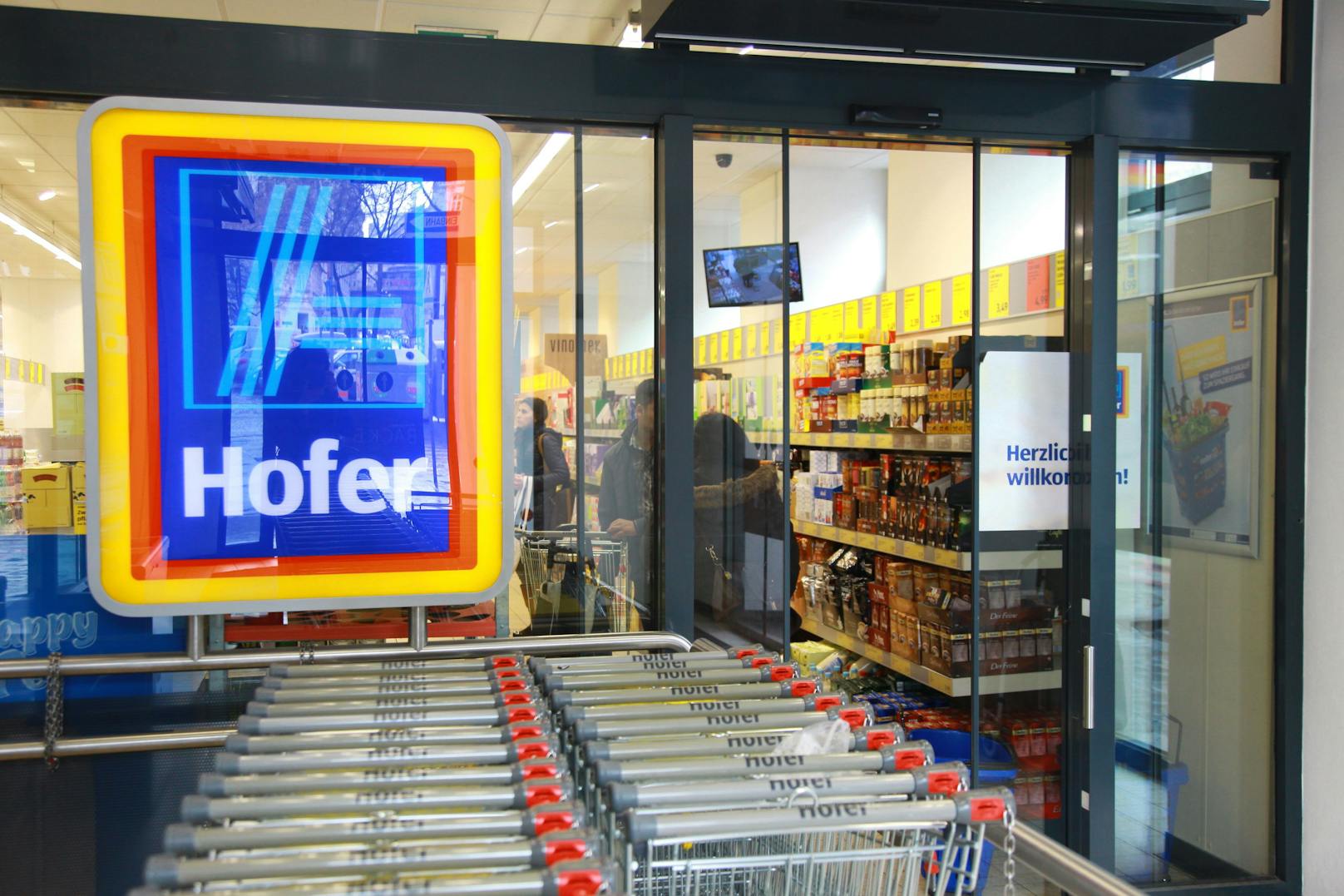 Bei Hofer muss man nicht mehr nur in den Filialen einkaufen, es gibt auch einen Onlineshop samt Lieferservice in Wien.