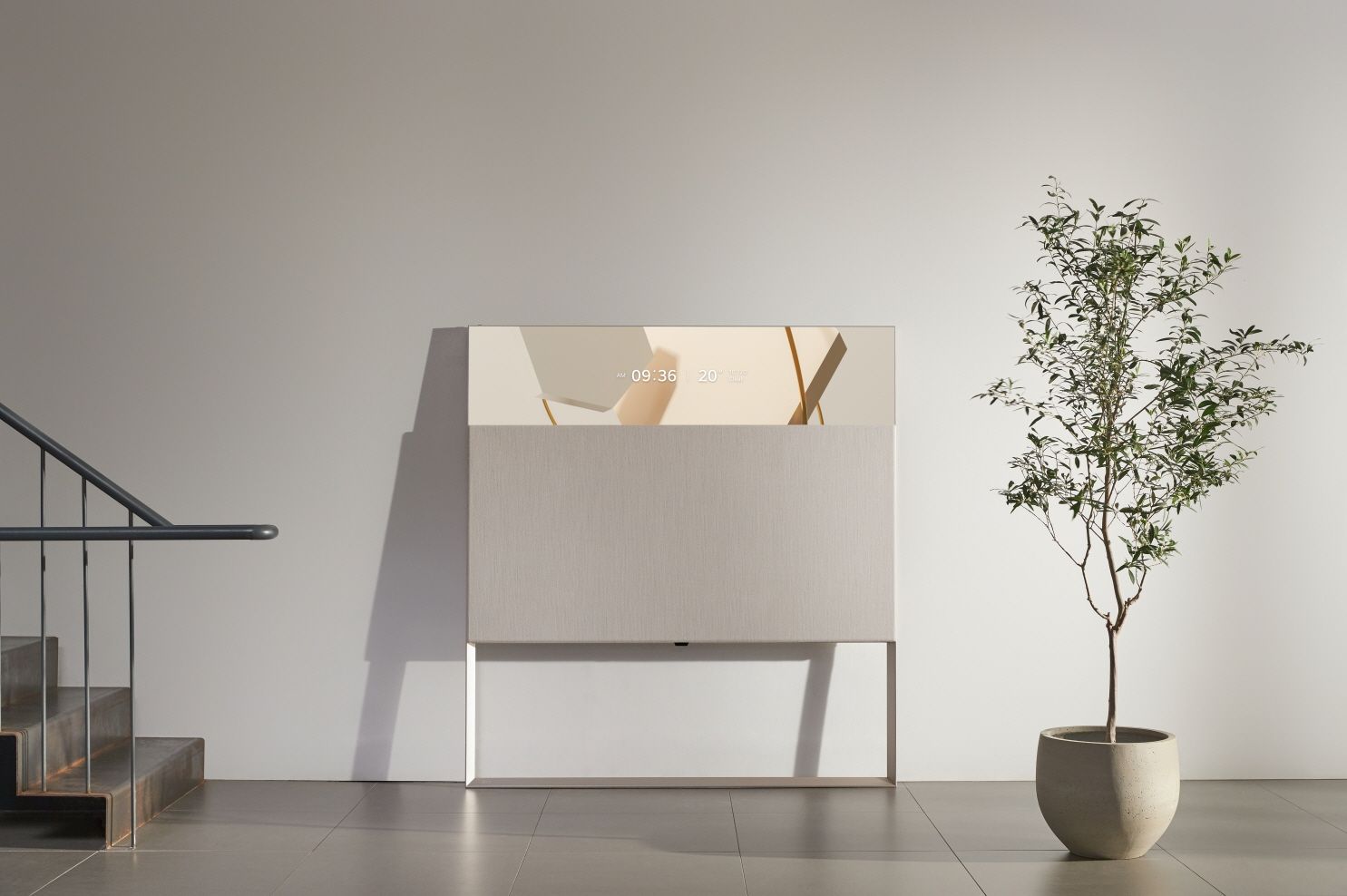 Der an eine Leinwand erinnernde LG Objet TV kann von einer Stoffschicht verdeckt werden.