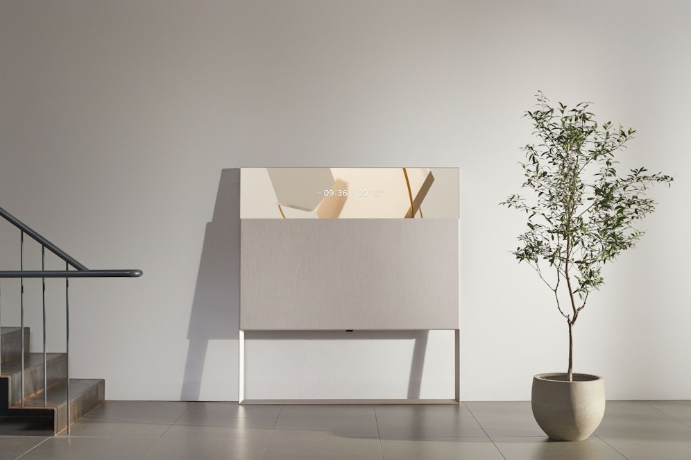 Der an eine Leinwand erinnernde LG Objet TV kann von einer Stoffschicht verdeckt werden.