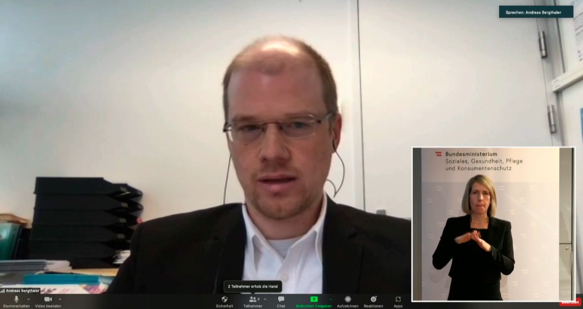 Andreas Bergthaler bei der Pressekonferenz am 14. Dezember 2021.