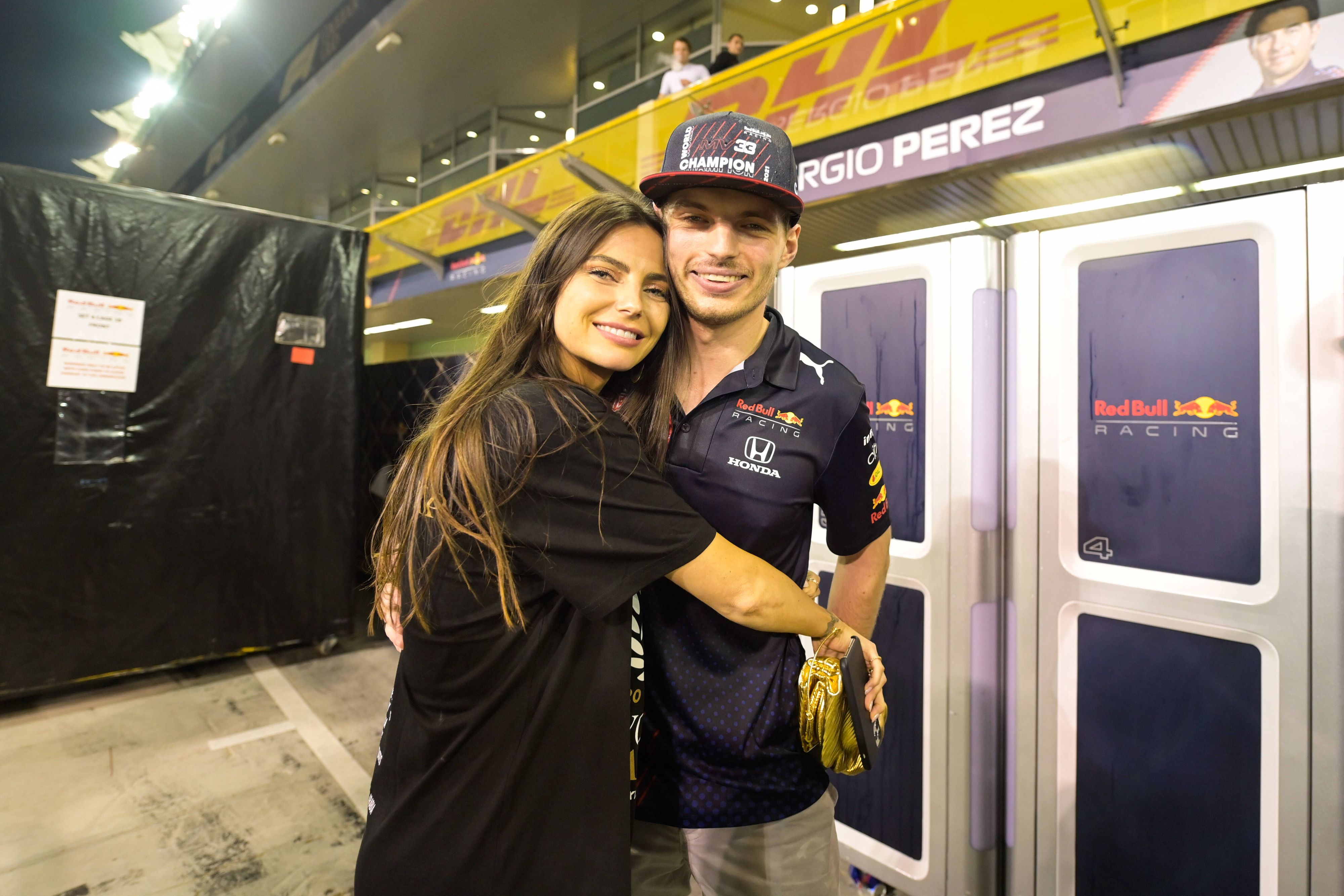 Kelly Piquet mit Weltmeister Max Verstappen