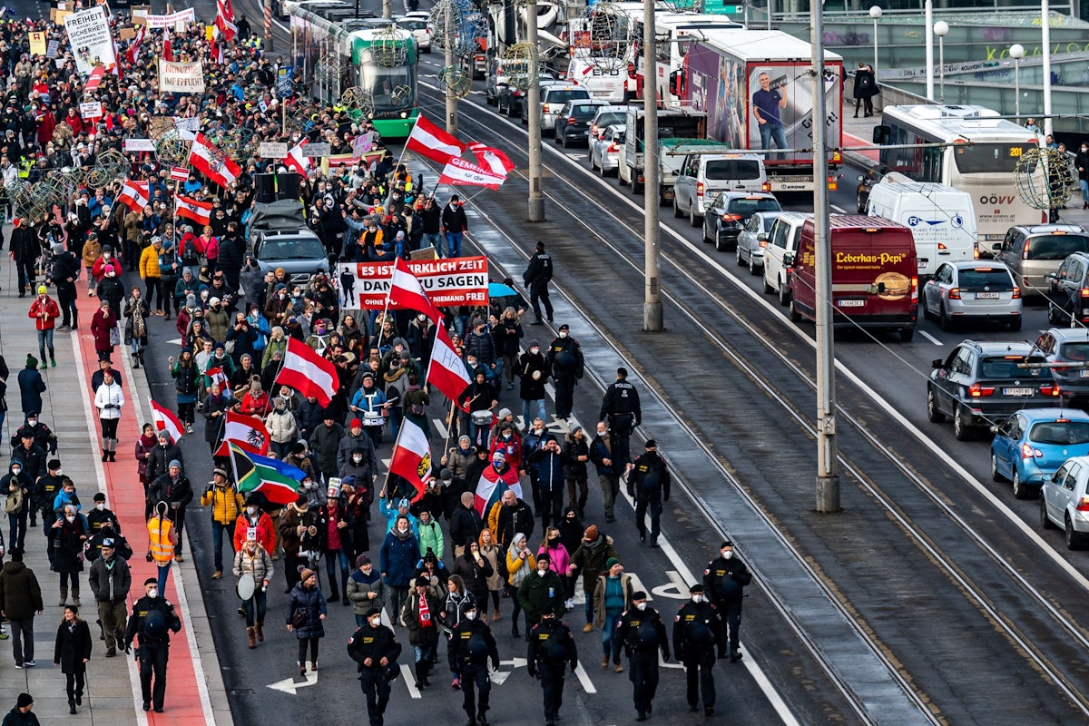 Bis zu 4.000 Menschen zogen stundenlang durch Linz.